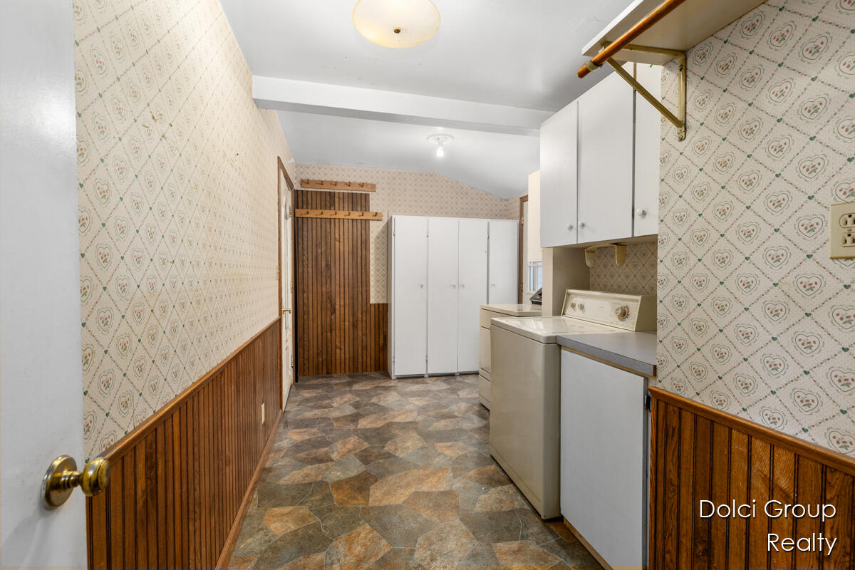 4106 Fillmore Road Holland, MI 49423 - Photo 13 of 20 IMG_1012