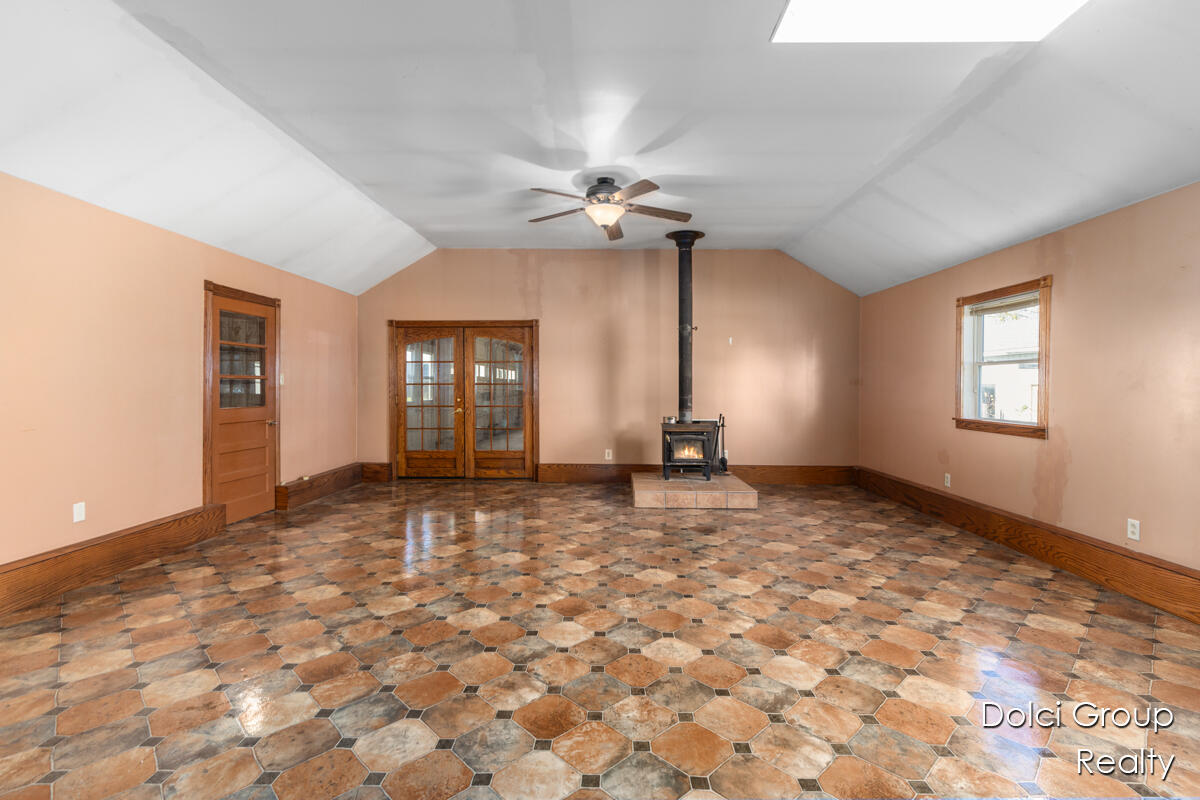 4106 Fillmore Road Holland, MI 49423 - Photo 9 of 20 IMG_1008