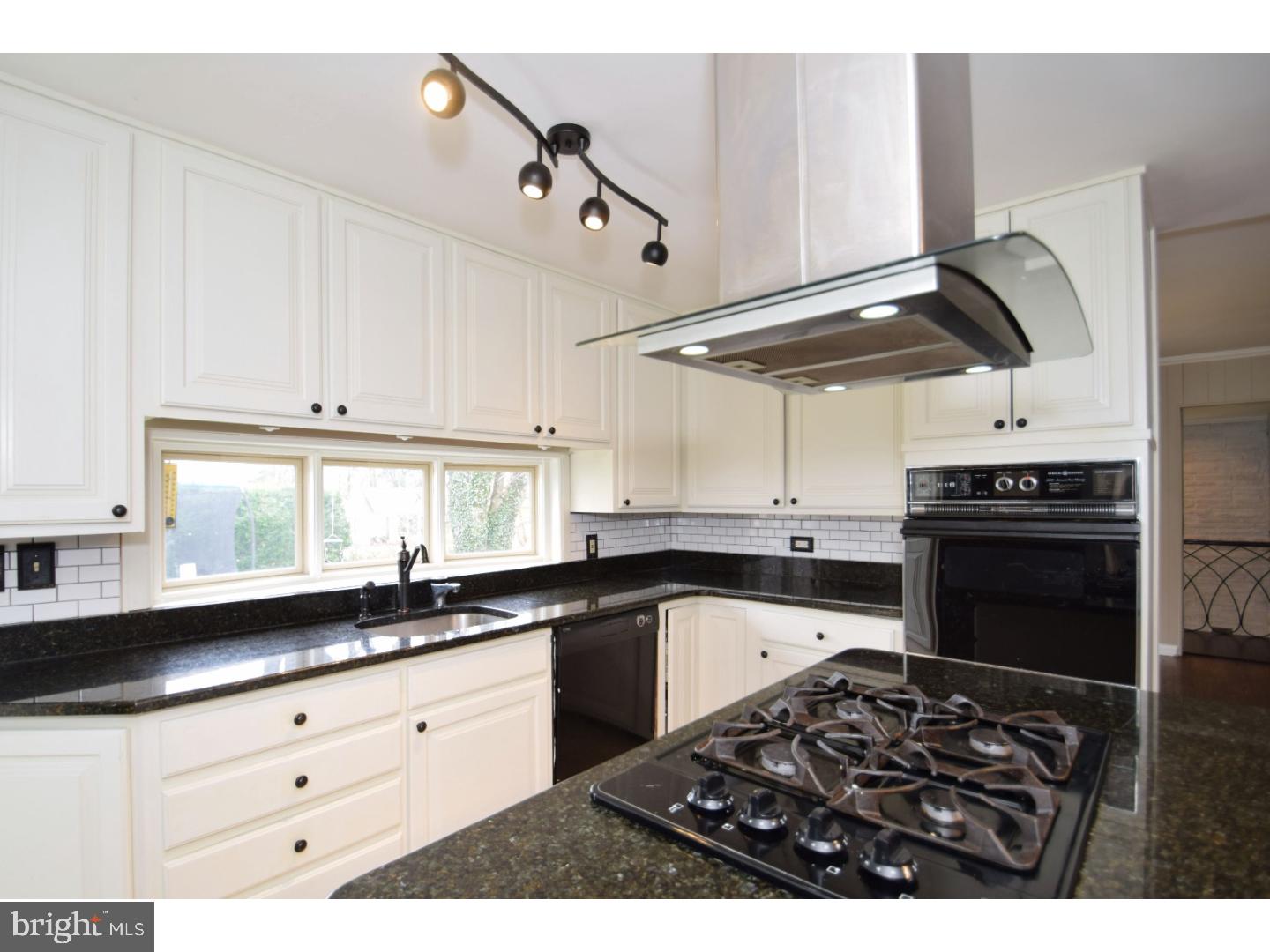 759 Woodside Road Jenkintown, PA 19046 - Photo 13 of 25
