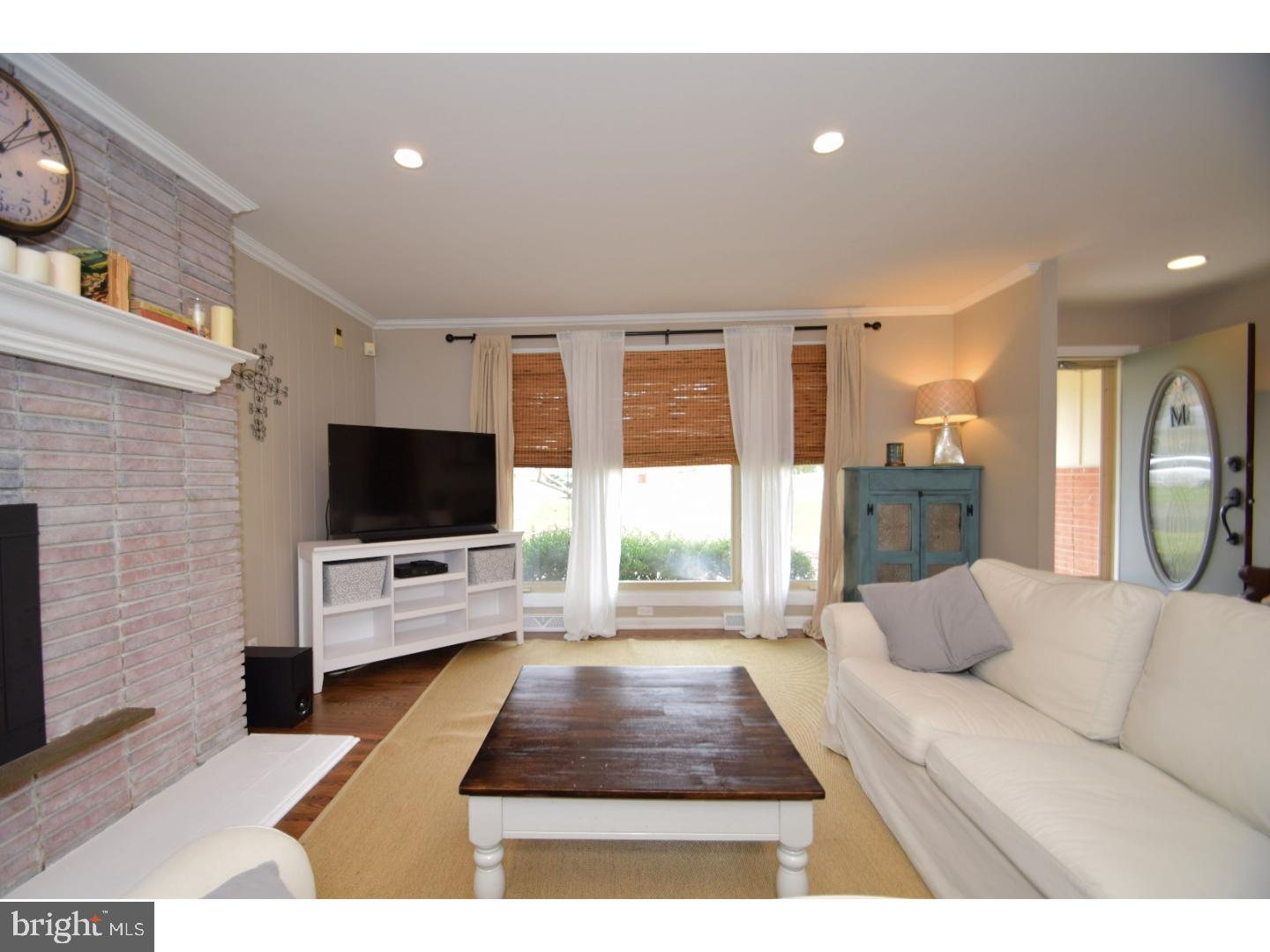 759 Woodside Road Jenkintown, PA 19046 - Photo 4 of 25
