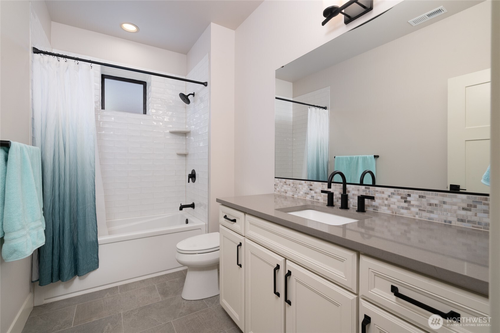 4616 Anaco Beach Road Anacortes, WA 98221 - Photo 27 of 37
