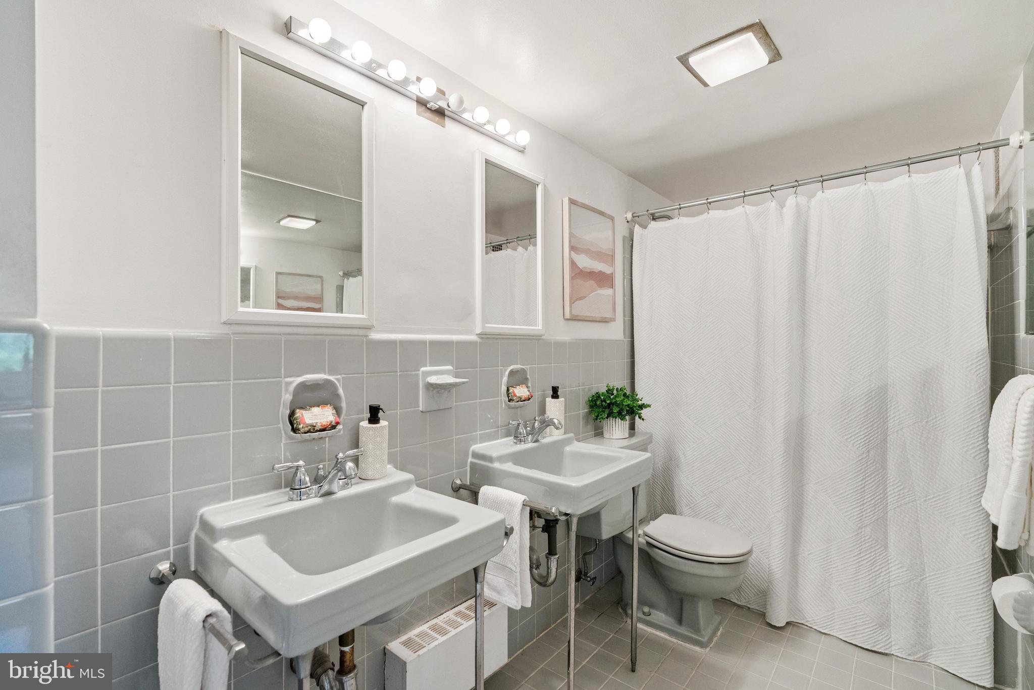 4201 Cathedral Avenue Northwest, Unit 808E Washington, DC 20016 - Photo 13 of 15