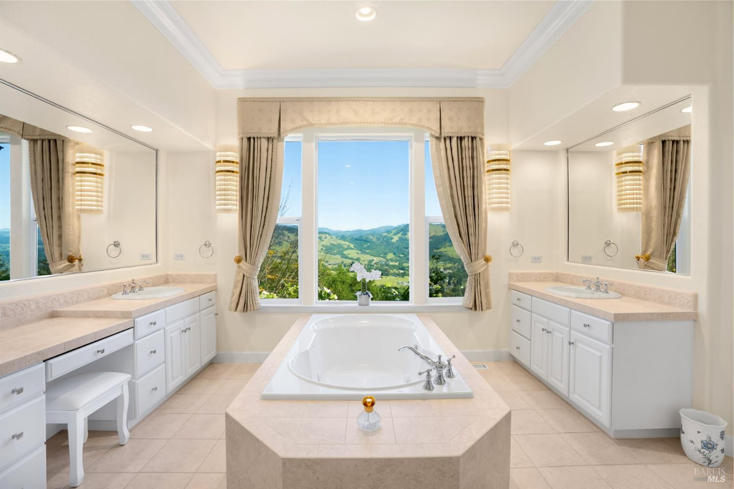 3682 Rocky Knoll Way Santa Rosa, CA 95404 - Photo 12 of 63