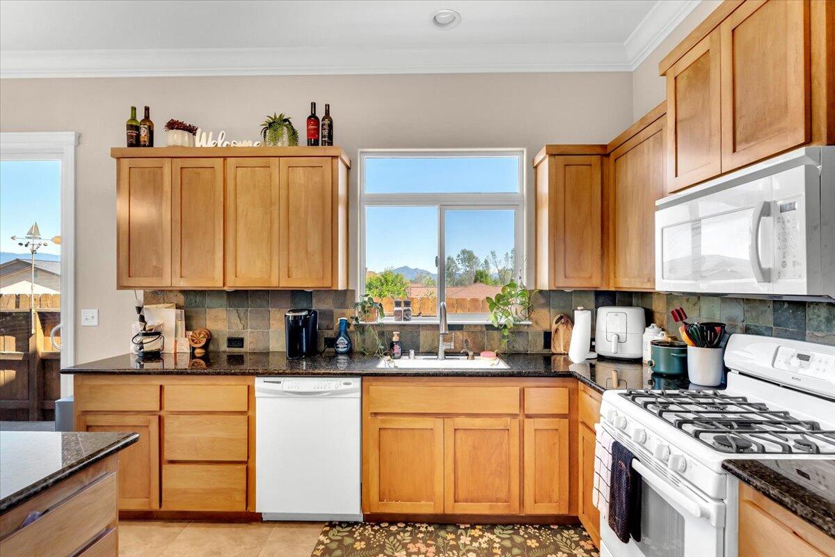 604 Durango Way Redding, CA 96003 - Photo 18 of 55 14-604 Durango Way - I-8