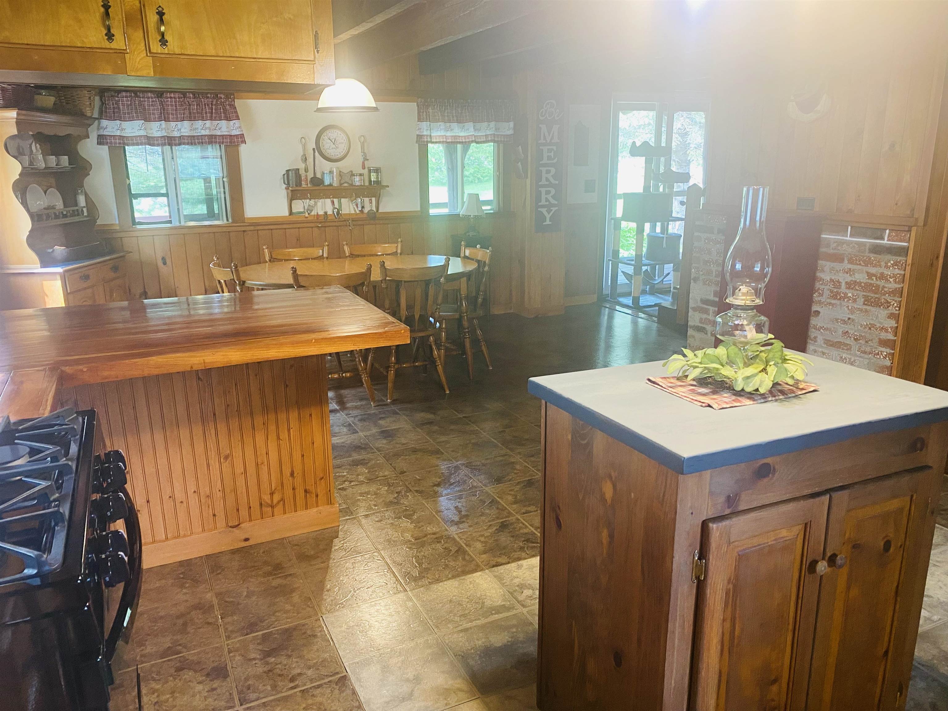 1520 Shover Road Eden, VT 05652 - Photo 5 of 38