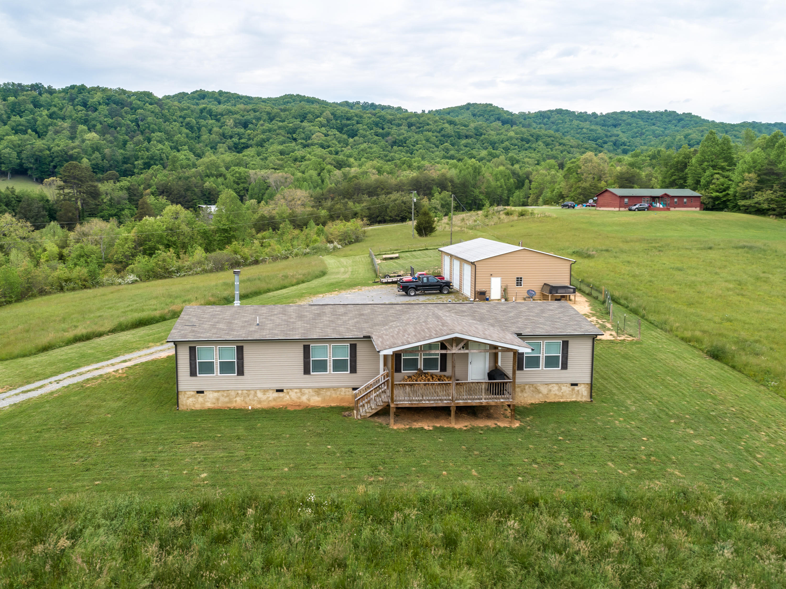 581 Tater Valley Road Luttrell, TN 37779 - Photo 1 of 39 1234