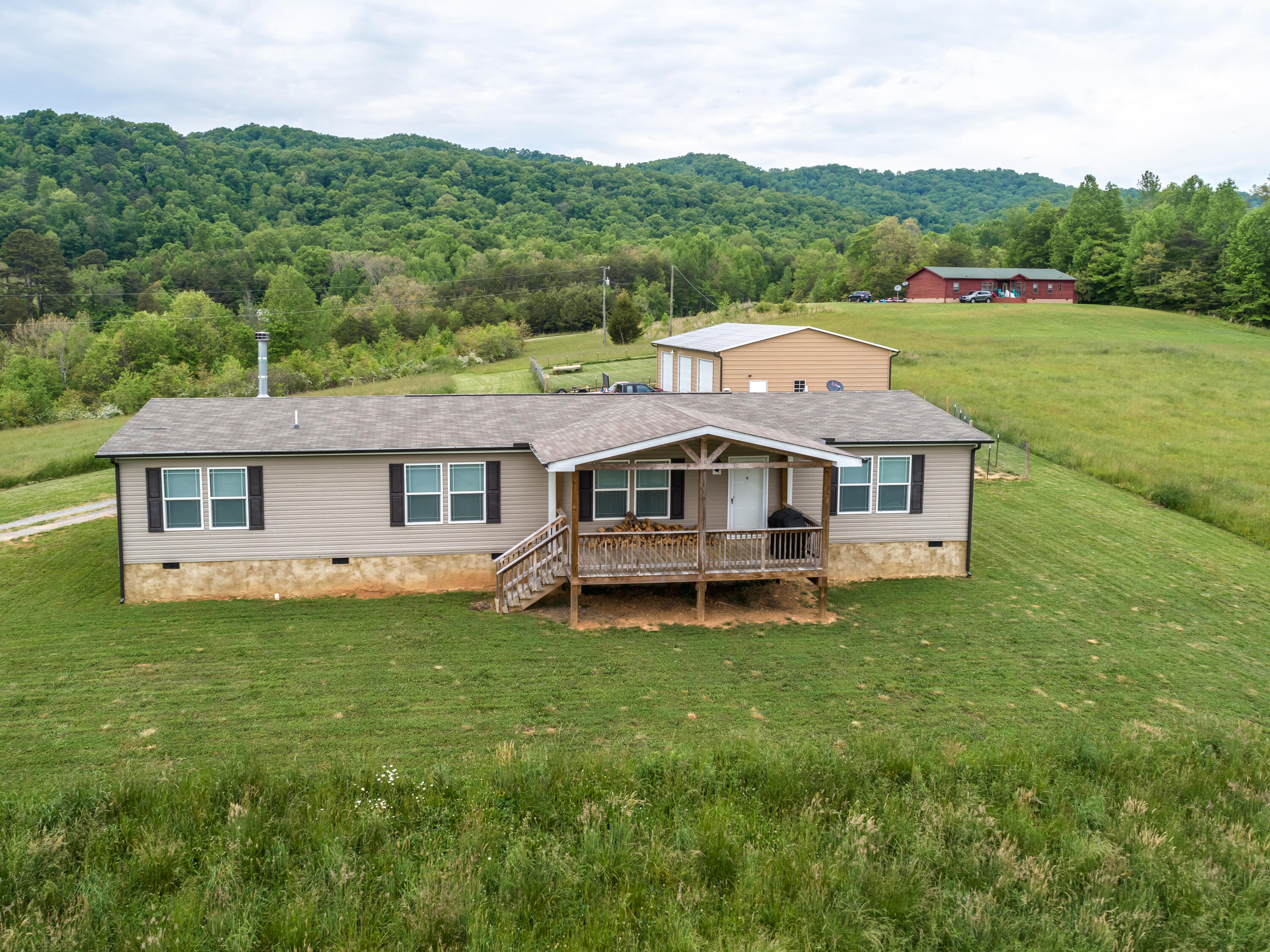 581 Tater Valley Road Luttrell, TN 37779 - Photo 4 of 39 001210517-4-581TaterValleyRdLuttrellTN-S