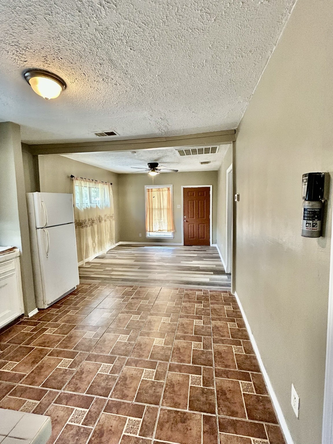 1507 Bonner Street Houston, TX 77007 - Photo 7 of 12 a view of empty room