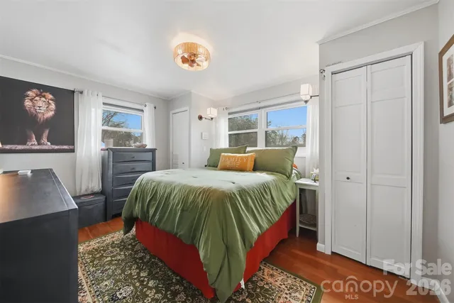 $325,000 | 904 15th Street Northwest, Conover, NC 28613