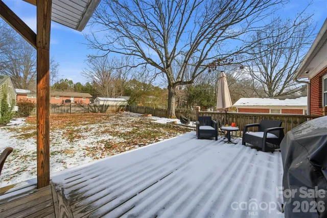 $325,000 | 904 15th Street Northwest, Conover, NC 28613