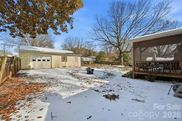 $325,000 | 904 15th Street Northwest, Conover, NC 28613