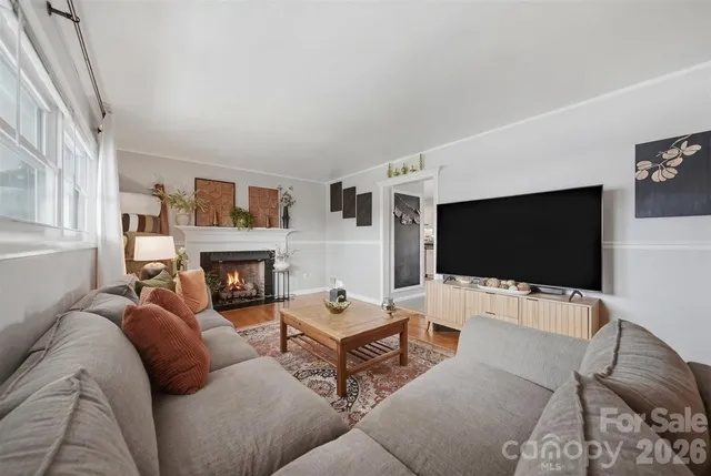 $325,000 | 904 15th Street Northwest, Conover, NC 28613