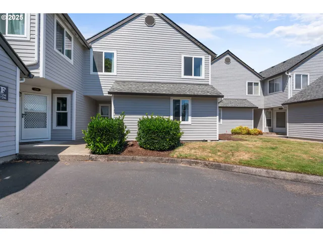 $332,000 | 7294 Southeast Thiessen Road, Milwaukie, OR 97267