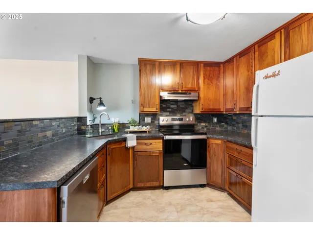 $332,000 | 7294 Southeast Thiessen Road, Milwaukie, OR 97267