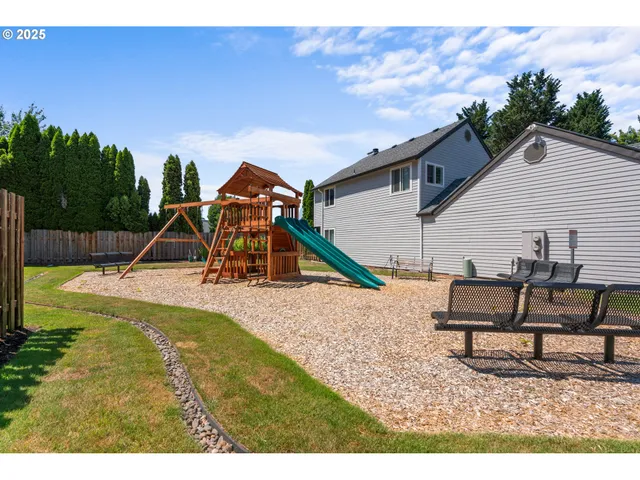 $332,000 | 7294 Southeast Thiessen Road, Milwaukie, OR 97267