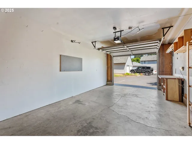 $332,000 | 7294 Southeast Thiessen Road, Milwaukie, OR 97267