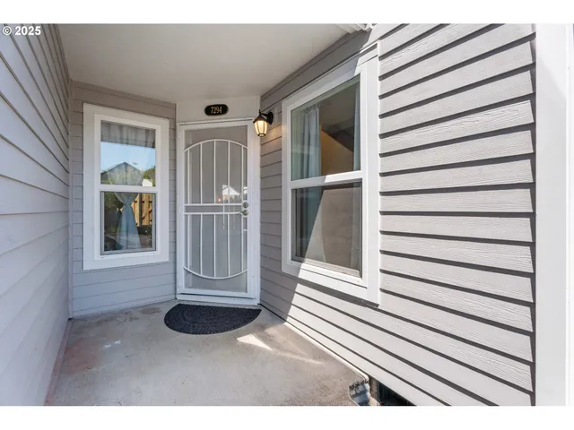 $332,000 | 7294 Southeast Thiessen Road, Milwaukie, OR 97267