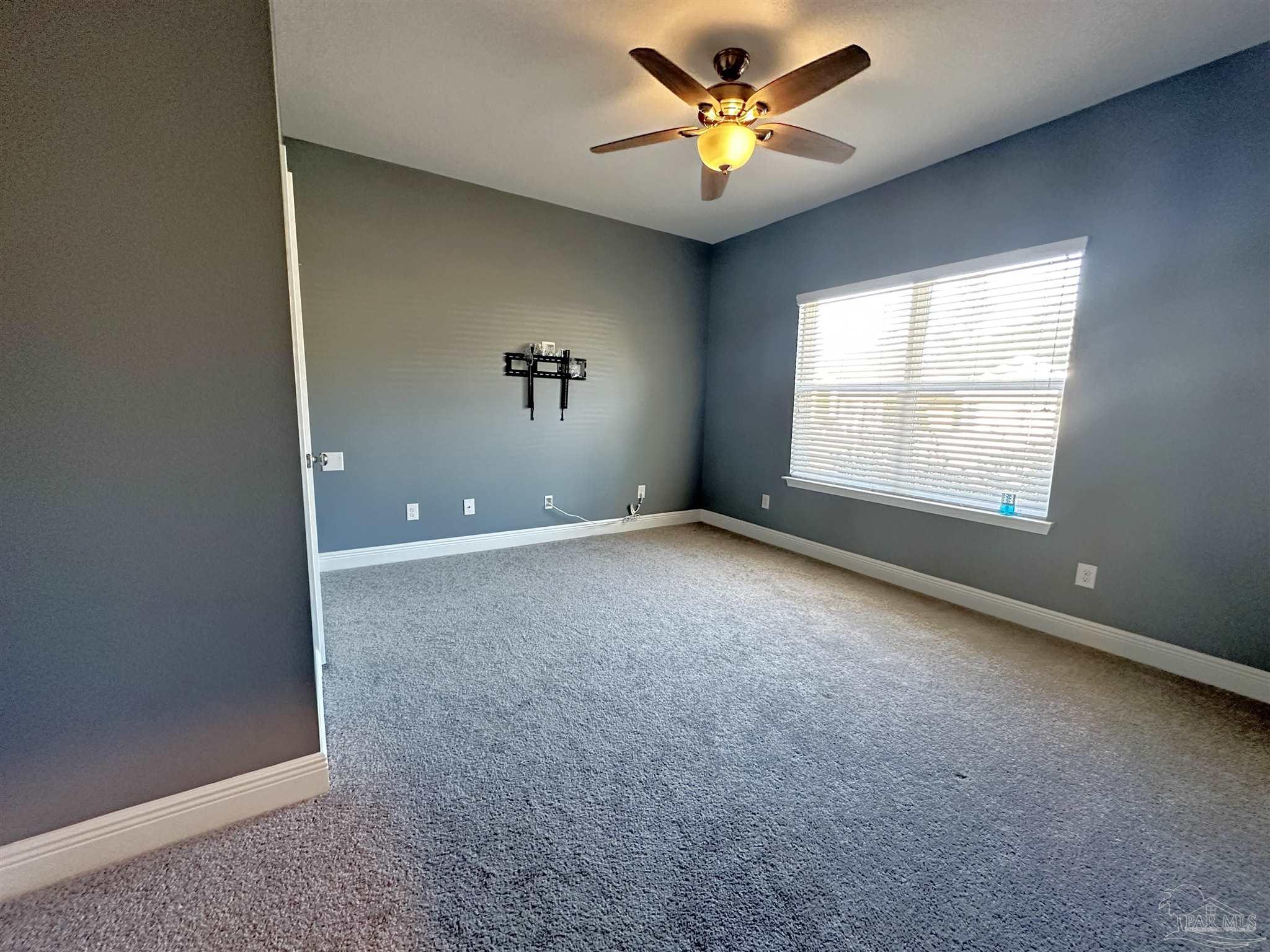 6221 Carson Drive Milton, FL 32570 - Photo 2 of 27