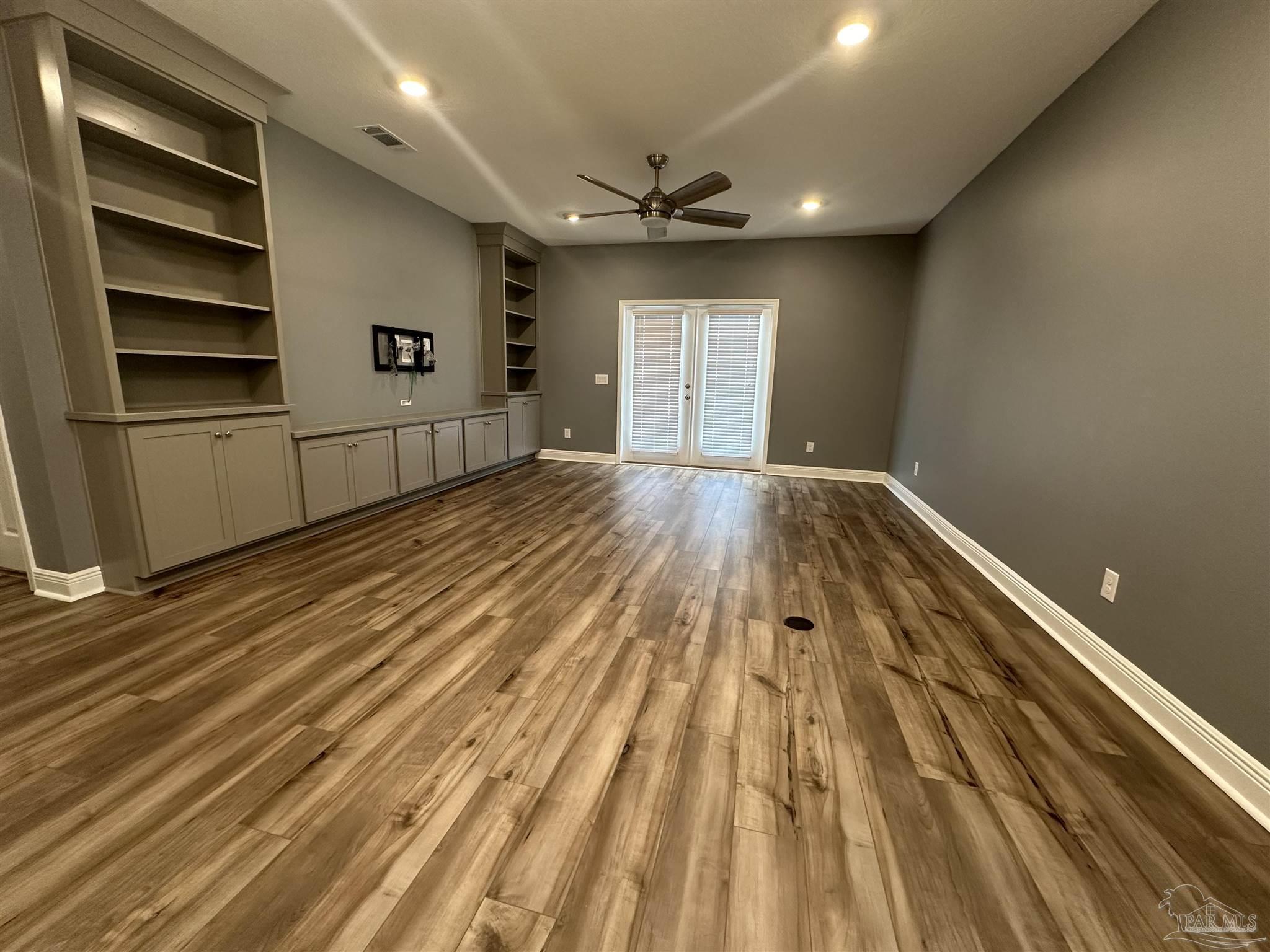 6221 Carson Drive Milton, FL 32570 - Photo 8 of 27