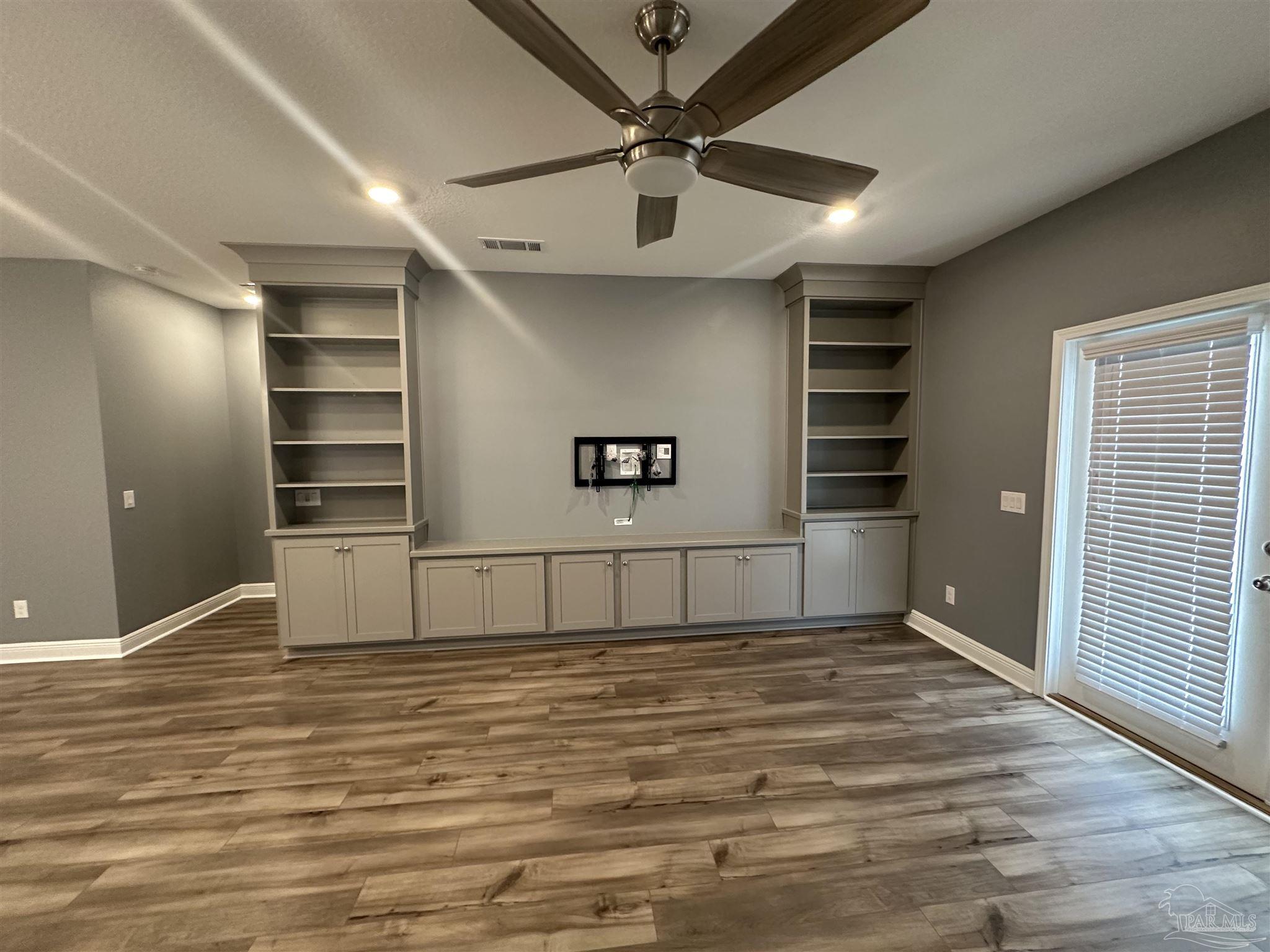 6221 Carson Drive Milton, FL 32570 - Photo 9 of 27