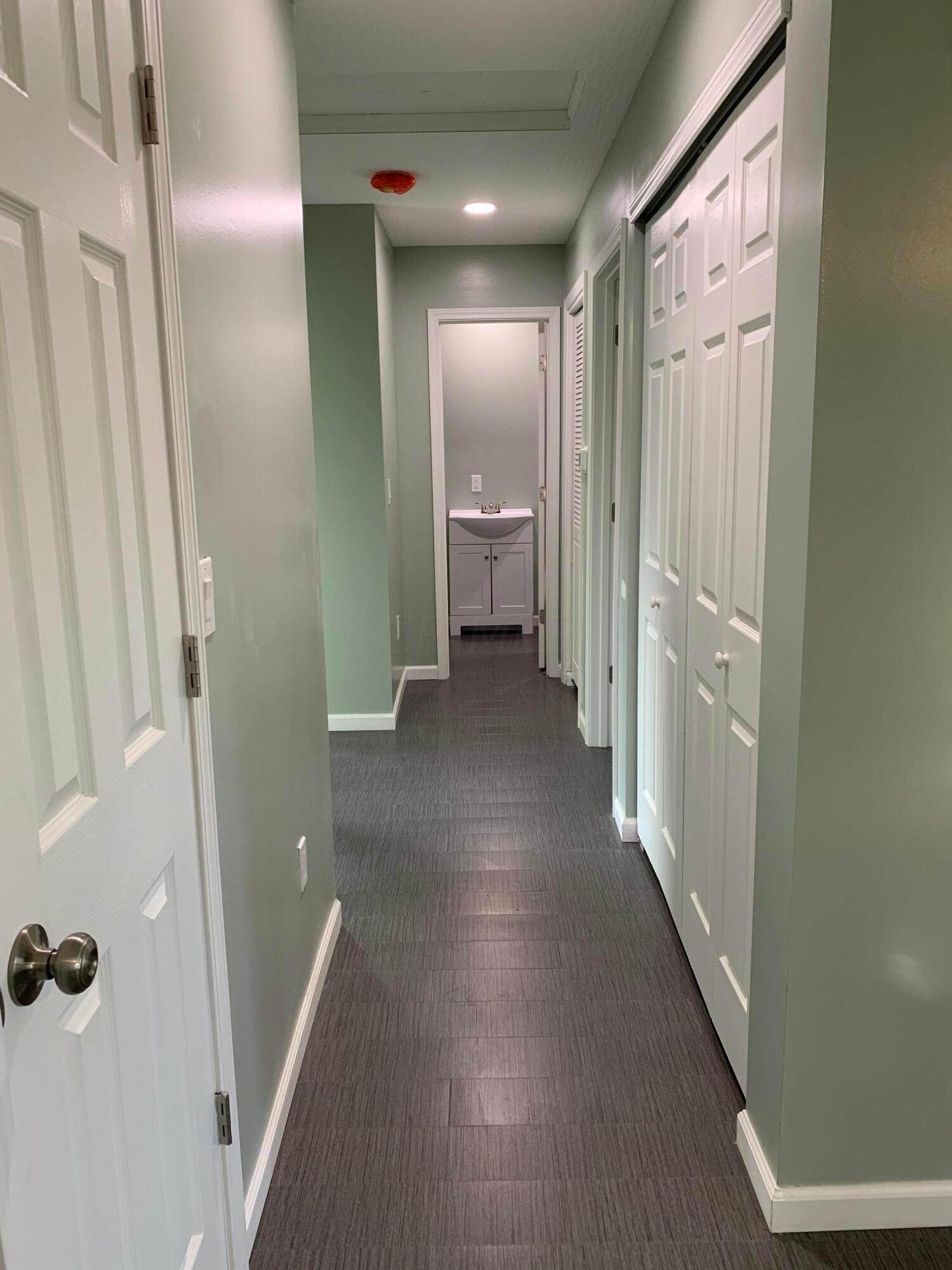 699 Hilock Road Columbus, OH 43207 - Photo 15 of 28 EF053A3B-8702-4B89-A7A0-4FB6BA9D5C61