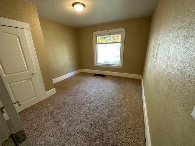 712 3rd Street Southwest Willmar, MN 56201 - Photo 4 of 12