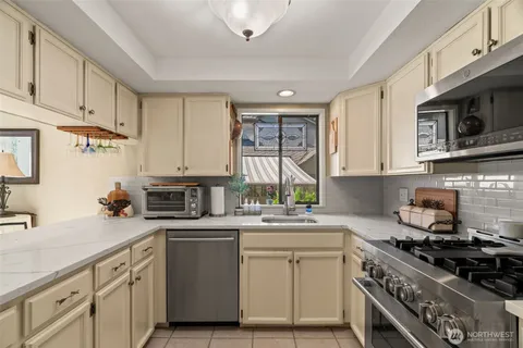 $975,000 | 16968 65th Lane Northeast, Kenmore, WA 98028