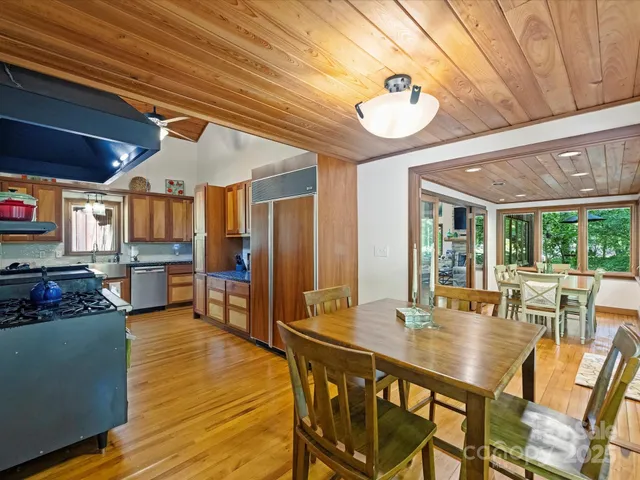 $1,495,000 | 5624 Glenkirk Road, Charlotte, NC 28209