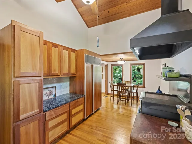 $1,495,000 | 5624 Glenkirk Road, Charlotte, NC 28209