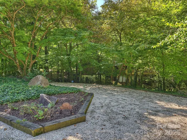 $1,495,000 | 5624 Glenkirk Road, Charlotte, NC 28209