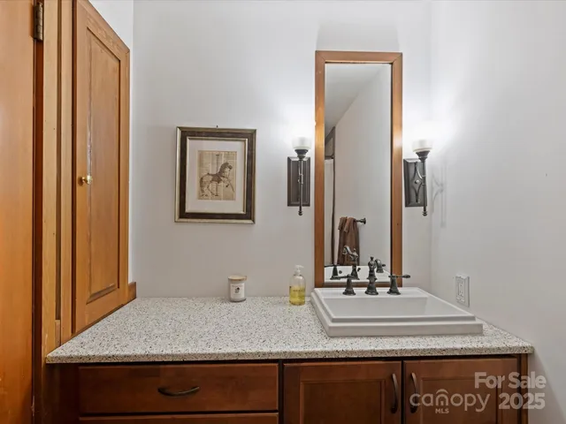 $1,495,000 | 5624 Glenkirk Road, Charlotte, NC 28209