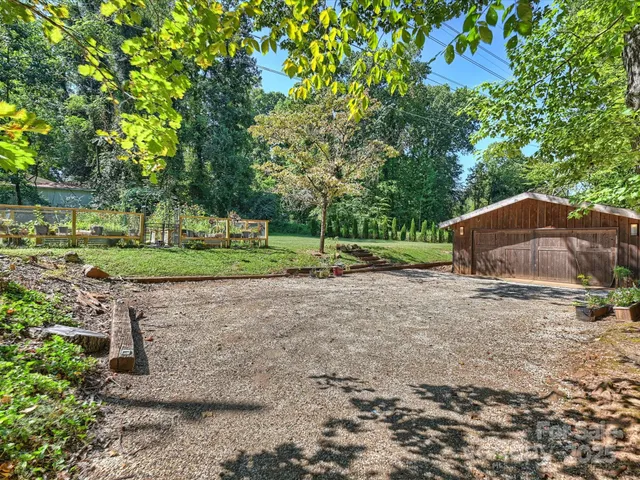 $1,495,000 | 5624 Glenkirk Road, Charlotte, NC 28209