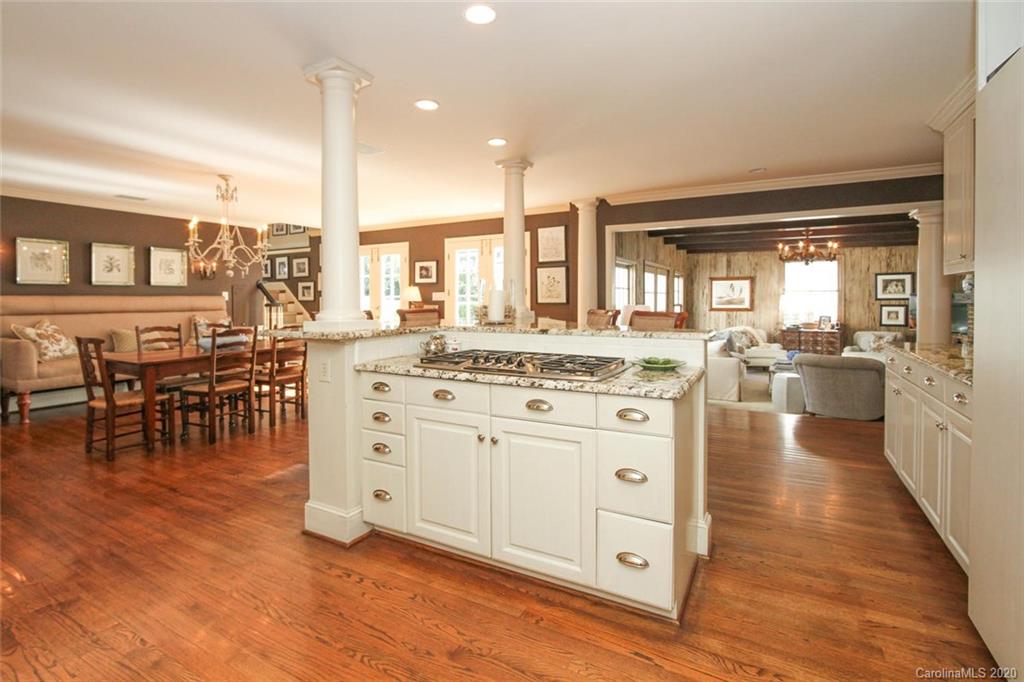 541 Cherokee Road Charlotte, NC 28207 - Photo 11 of 39 Gallery Image 11