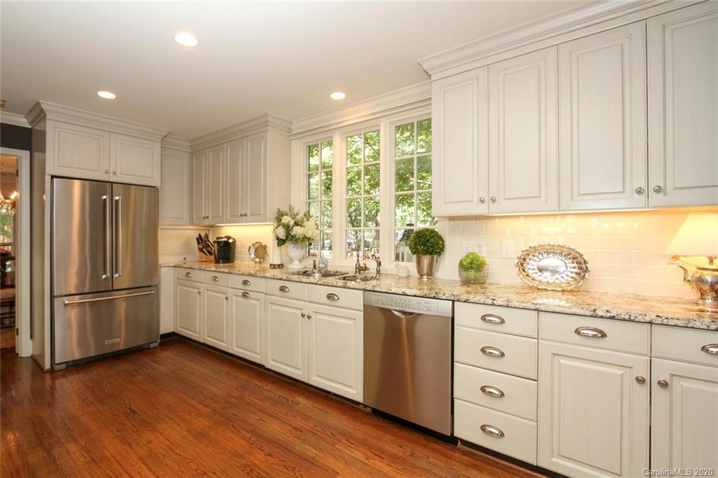 541 Cherokee Road Charlotte, NC 28207 - Photo 14 of 39 Gallery Image 14