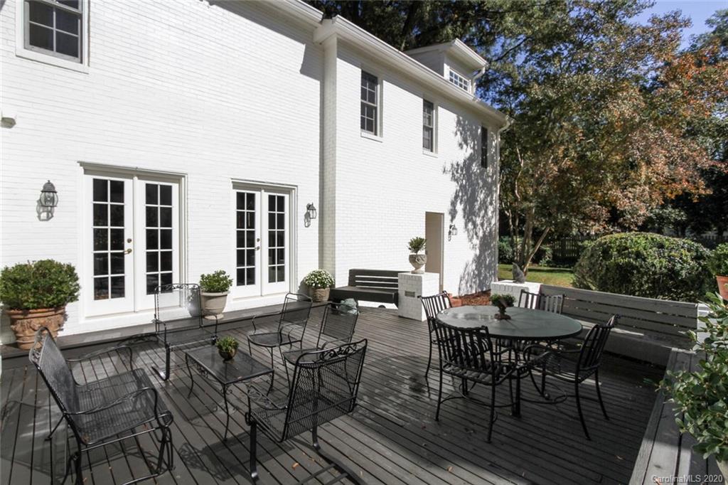 541 Cherokee Road Charlotte, NC 28207 - Photo 32 of 39 Gallery Image 32