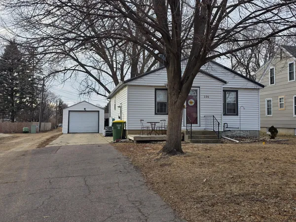 $158,900 | 106 8th Avenue Southwest, Pipestone, MN 56164