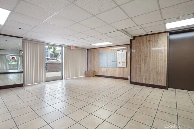 $600,001 | 433 South Manhattan Place, Unit 209, Los Angeles, CA 90020