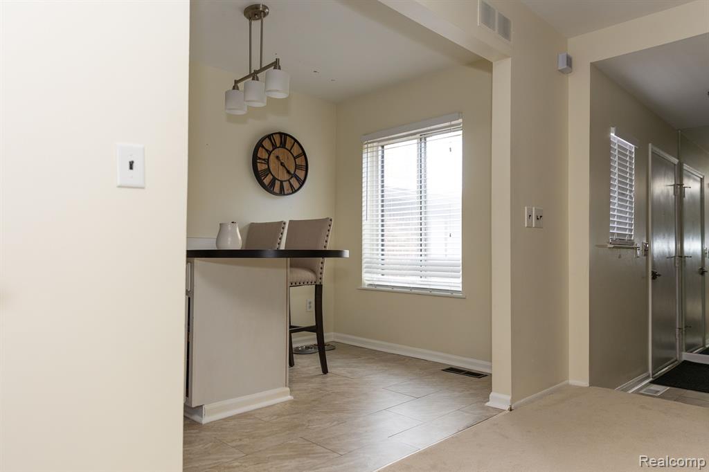 32115 West 12 Mile Road, Unit 5 Farmington Hills, MI 48334 - Photo 12 of 38
