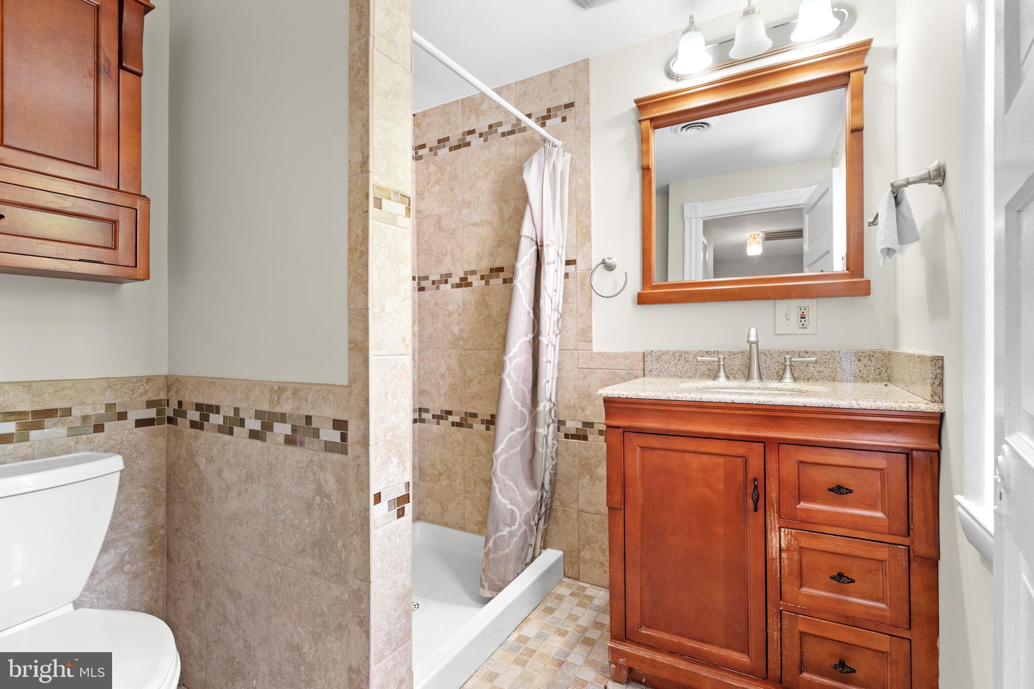 5002 Burkittsville Road Jefferson, MD 21755 - Photo 20 of 40 Elegant bathroom with modern finishes.