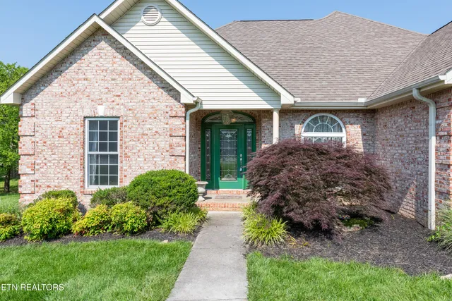 $539,900 | 210 Oologila Place, Loudon, TN 37774