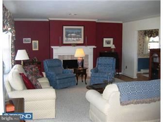 164 Miller Drive Sinking Spring, PA 19608 - Photo 6 of 12 Living Room