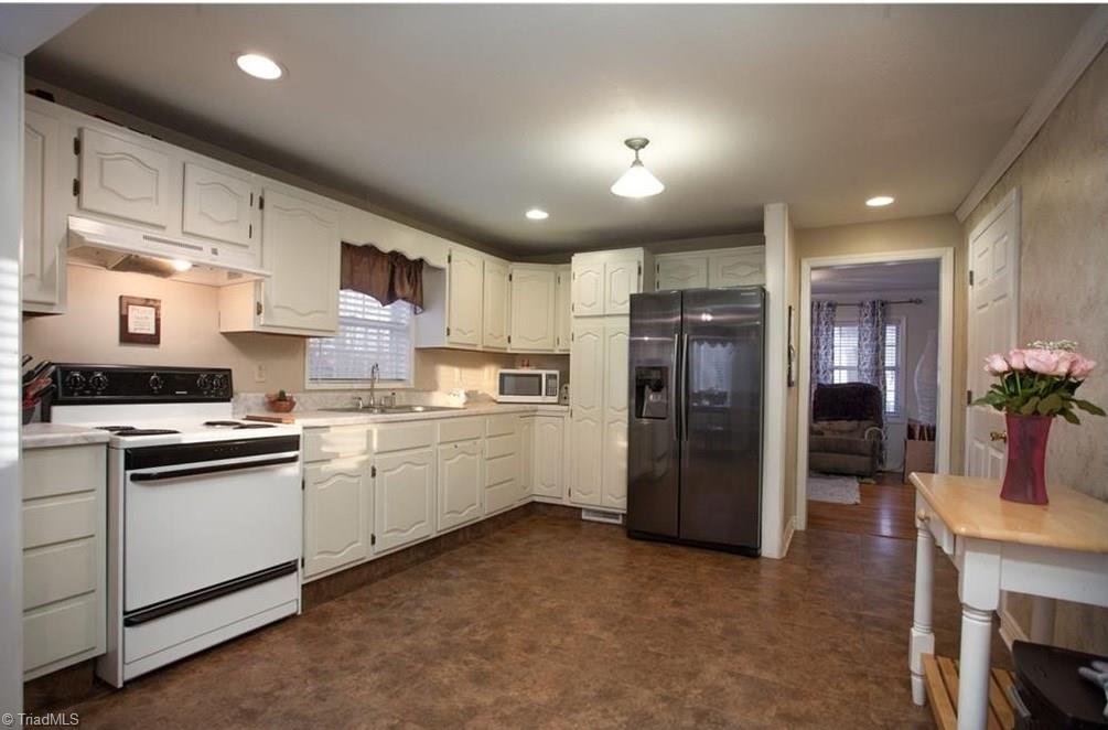 1900 Swaim Road Winston-Salem, NC 27127 - Photo 3 of 4 Gallery Image 3