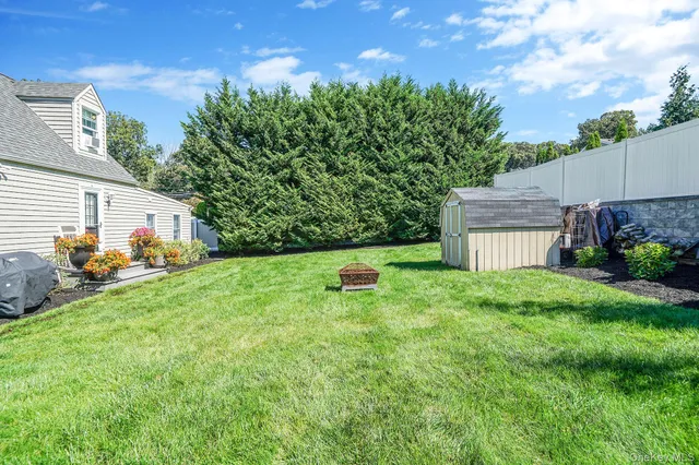 $669,999 | 20 Tulip Road, Kings Park, NY 11754