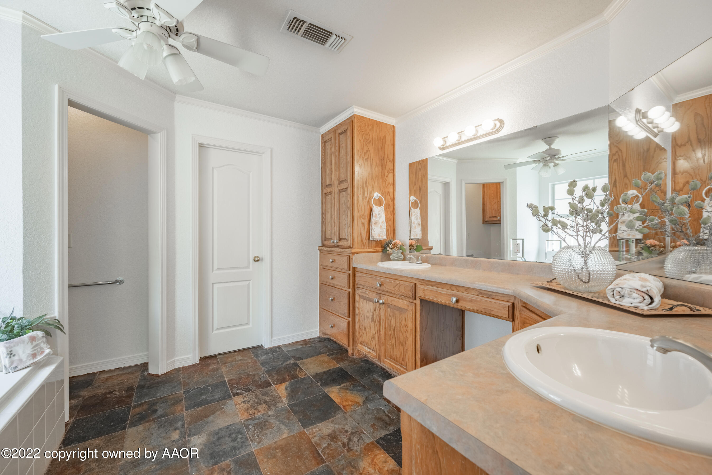 2408 Drake Elm Place Amarillo, TX 79124 - Photo 28 of 36 master bathroom 1