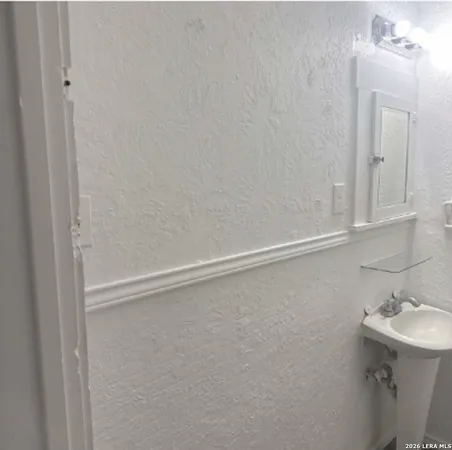 $950 | 507 Cantrell Drive, Unit A, San Antonio, TX 78221