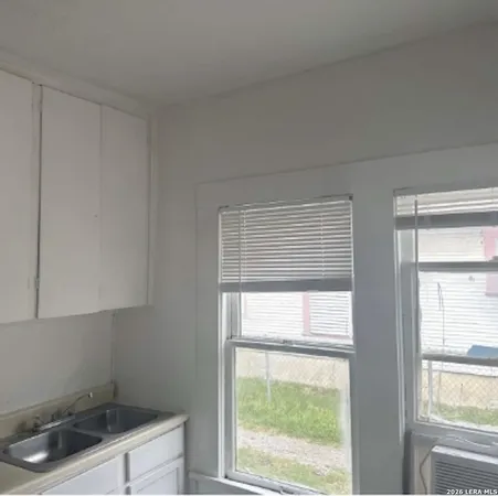 $950 | 507 Cantrell Drive, Unit A, San Antonio, TX 78221