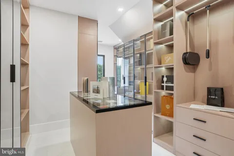 $5,295,000 | 1124 Savile Lane, McLean, VA 22101