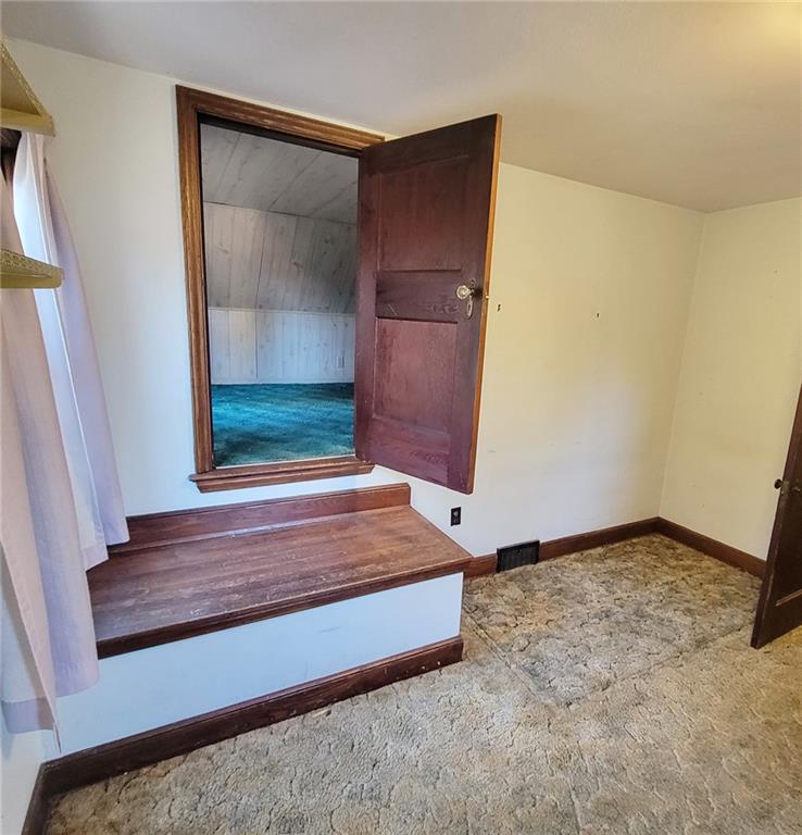 168 Fairfax Road Pittsburgh, PA 15221 - Photo 24 of 30 Bedroom 4 with secret room!