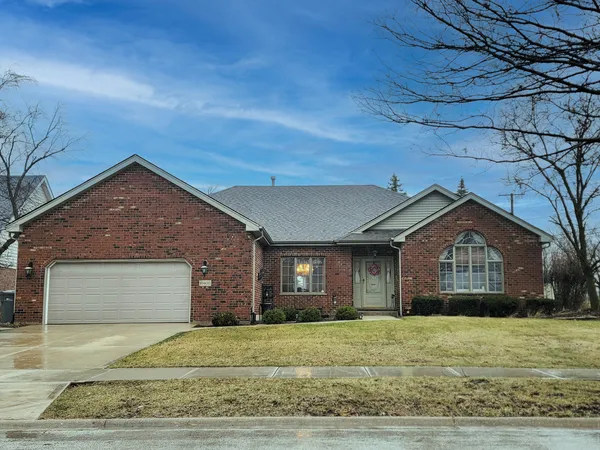 $549,000 | 10400 Emerald Avenue, Orland Park, IL 60467