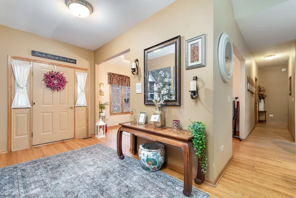 $549,000 | 10400 Emerald Avenue, Orland Park, IL 60467